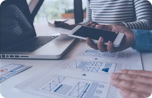 personas hacieno diseño ux